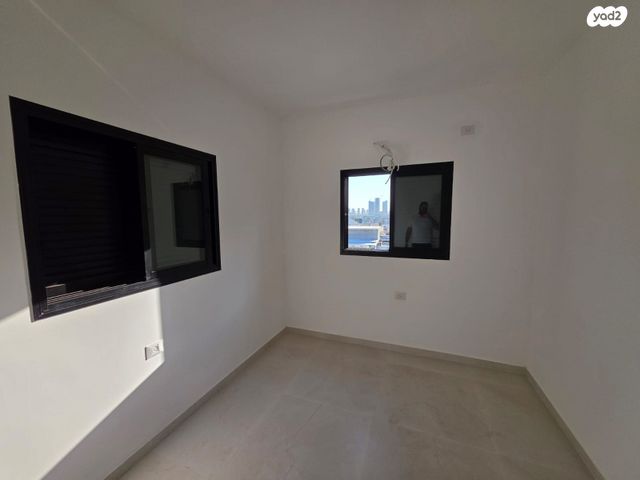 דרך זאב ז'בוטינסקי 107