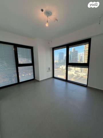 דירה, תוצרת הארץ 5, נחלת יצחק, תל אביב יפו