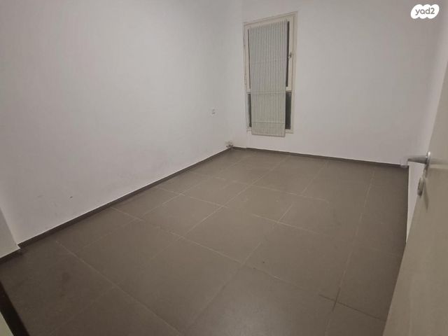 דירה, צה"ל 57, המיסדים, כרמיאל