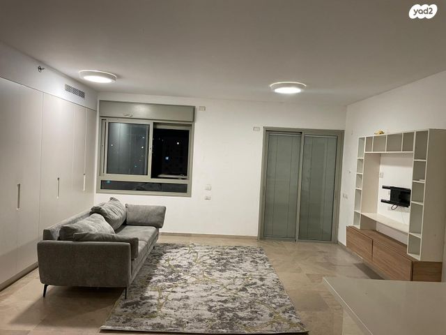 דירה, שדרות לוי אשכול 18, כוכב הצפון, תל אביב יפו