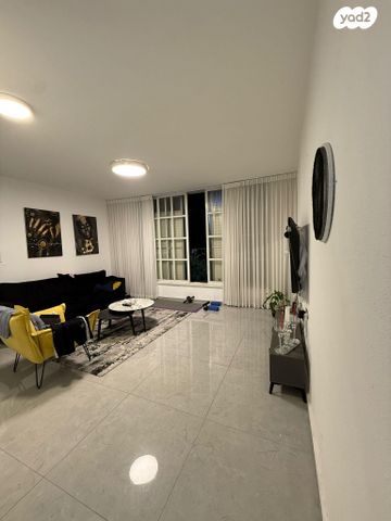 דירה, ז'בוטינסקי 30, עצמאות יוספטל, בת ים