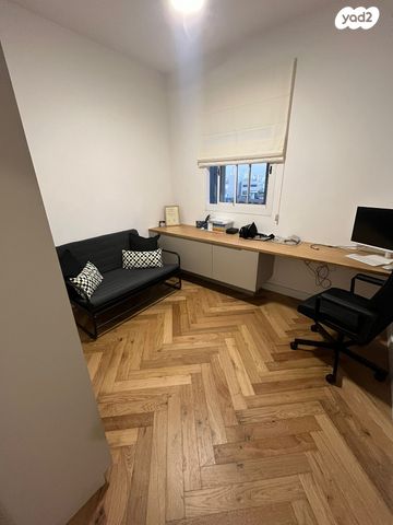 דירה, גרציאני יצחק 8, גני שרונה, קרית הממשלה, תל אביב יפו