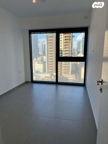 דירה, תוצרת הארץ 5, נחלת יצחק, תל אביב יפו