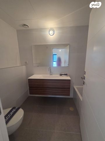 דירה, תוצרת הארץ 5, נחלת יצחק, תל אביב יפו