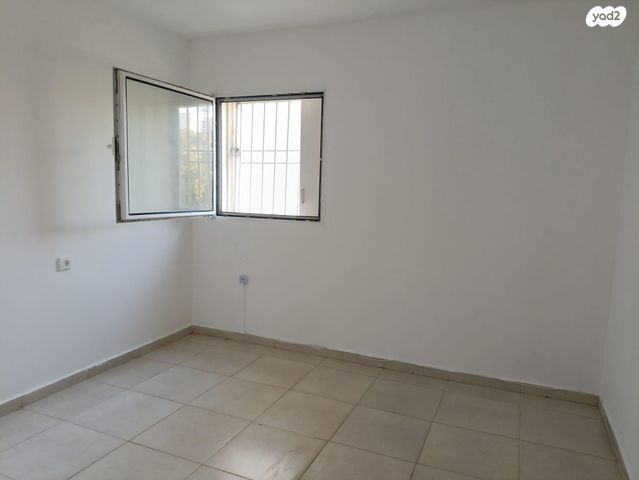 דירה, קרן היסוד 20, רובע ד', אשדוד