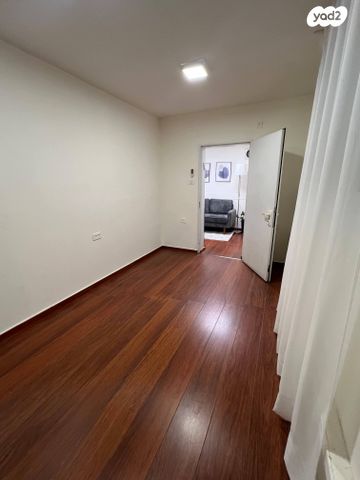 קליניקות, אחוזה 142, נווה דוד רמז, רעננה