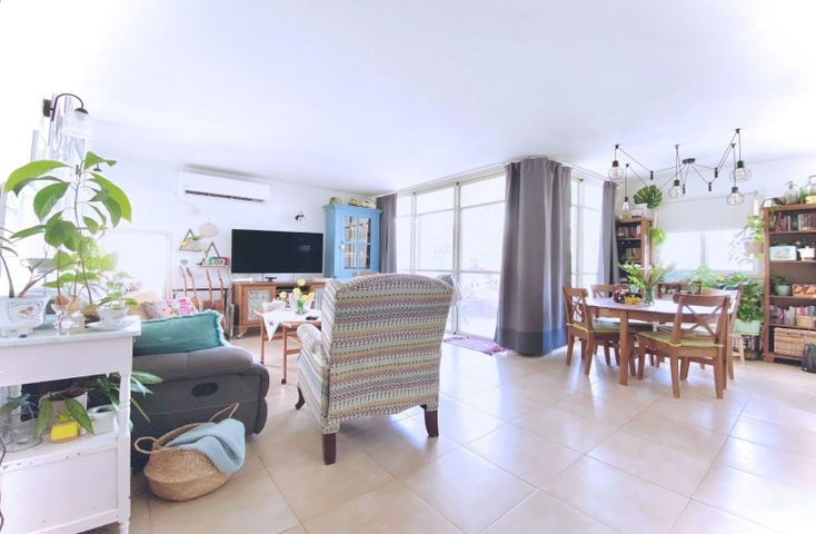 דירה, רעות, הוד השרון