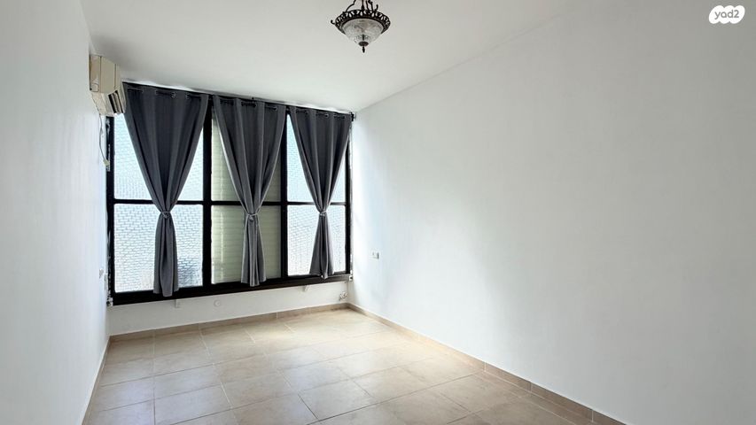 דירה, חוה לוצקי 10, א' / צפון מזרח העיר, רחובות