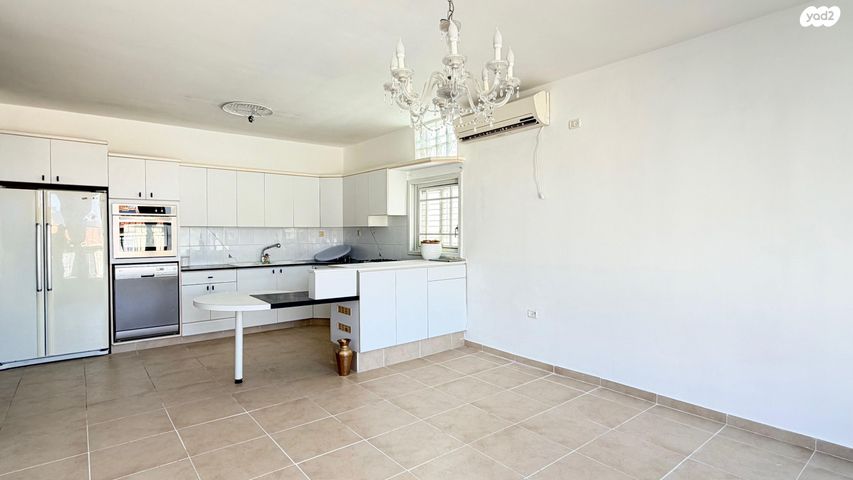 דירה, חוה לוצקי 10, א' / צפון מזרח העיר, רחובות