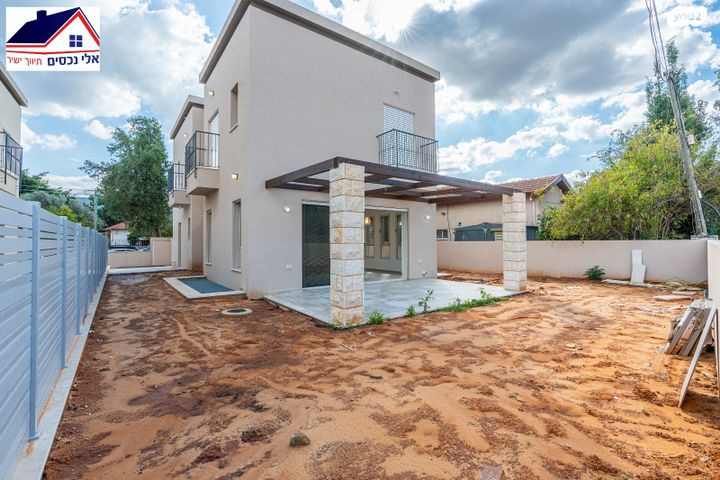 בית פרטי/ קוטג', דרך השדה, רסקו, פרדס חנה כרכור