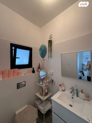 דירה, עמישב 1, חברת חשמל, גבעתיים