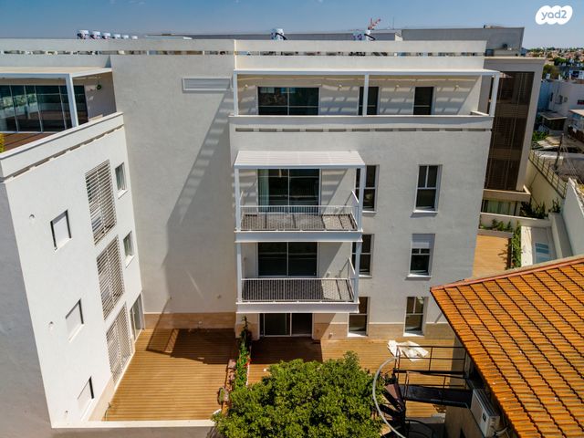 דירה, פחד יצחק, עג'מי, גבעת העליה, תל אביב יפו