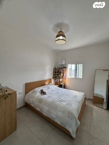 דירה, עמישב 1, חברת חשמל, גבעתיים