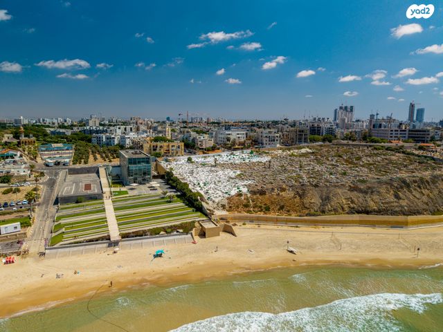 דירה, פחד יצחק, עג'מי, גבעת העליה, תל אביב יפו