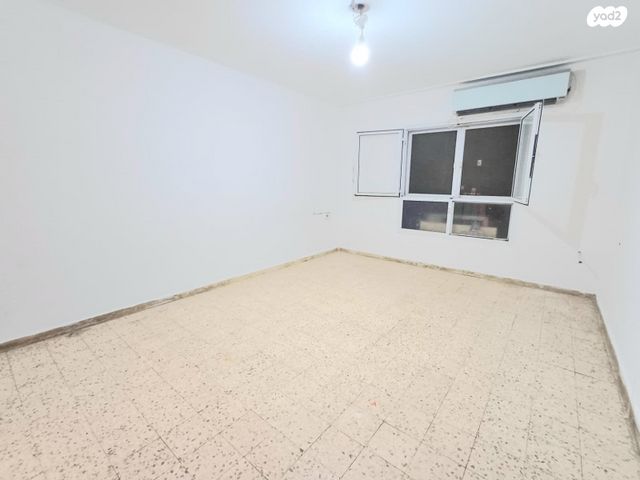 דירה, שדרות השופטים 18, מלכי ישראל, קרית גת