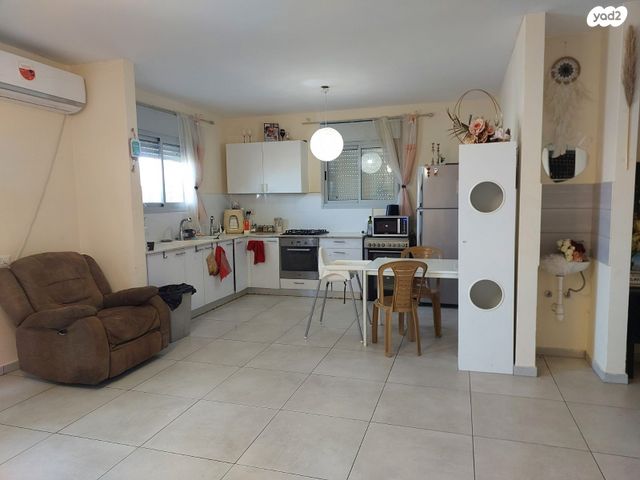 דירה, האדמו"ר מבעלזא, הר יונה ג', נצרת עילית / נוף הגליל