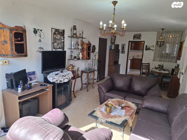 דירה, כפר סבא