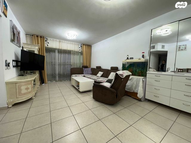 דירה, שדרות ששת הימים 30, נווה חן, תל אביב יפו