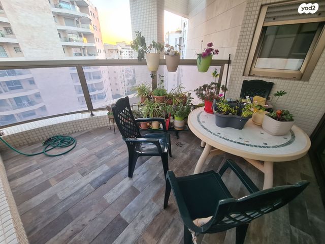 דירה, אילונה פהר, קרית אילון, חולון