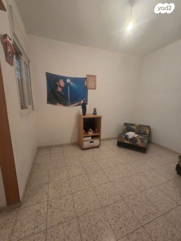 בית פרטי/ קוטג', שדרות הרצל, אפק, קרית ביאליק