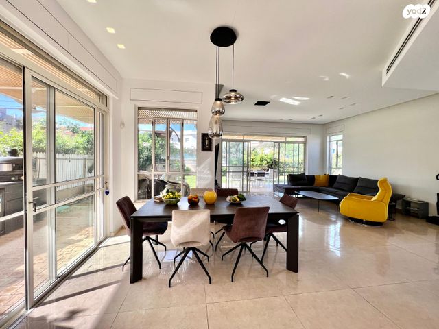 בית פרטי/ קוטג', המלכים, עין התכלת, נתניה