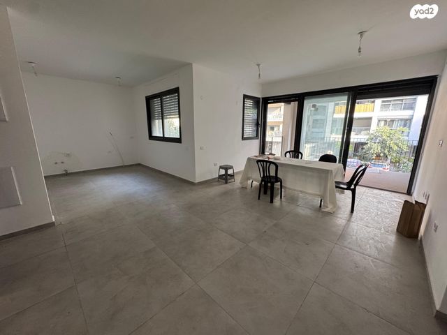 דירה, חרוזים, רמת גן