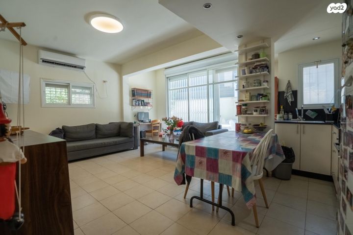 דירת גן, הצנחנים 2, גבעת הרמבם, גבעתיים