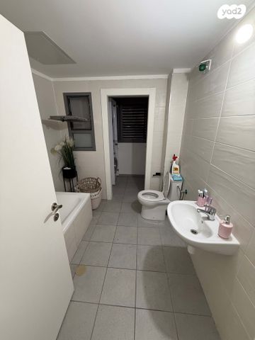 דירה, שדרות קק"ל 10, המחנה הצבאי, קרית מלאכי