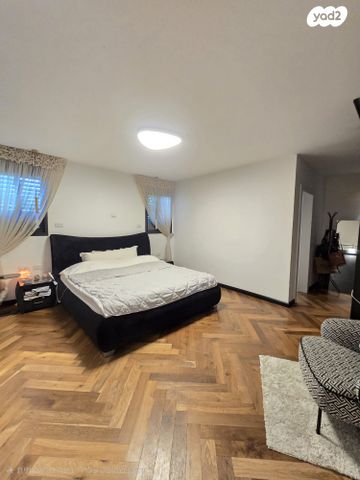 דו משפחתי, דוד רמז, קרית אלון, פתח תקווה