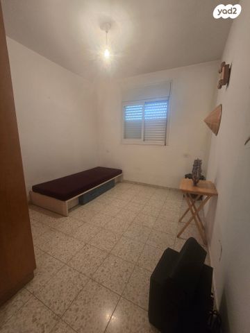 בית פרטי/ קוטג', שדרות הרצל, אפק, קרית ביאליק