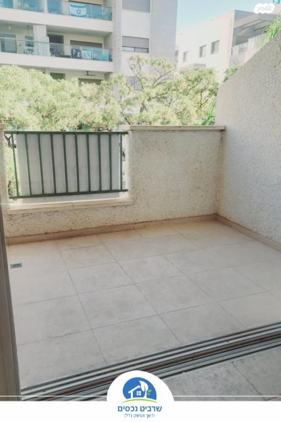 דירה, הצנחנים, הוד השרון