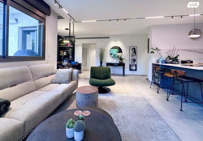 דירת גן, רעננה