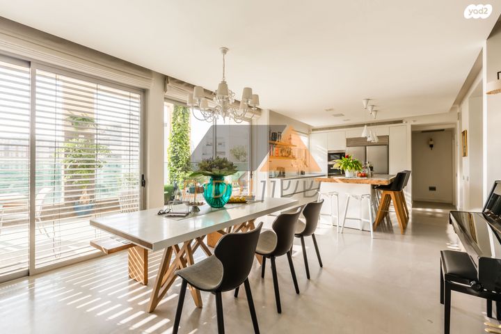 גג/ פנטהאוז, הגוש הגדול, רמת אביב החדשה, נופי ים, תל אביב יפו