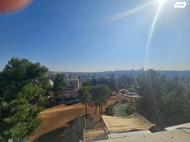 דירה, צפרירים, רמות, ירושלים