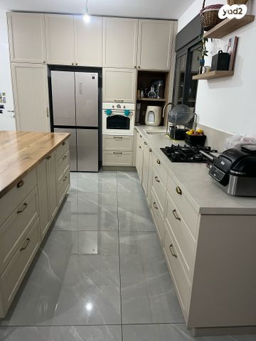 דירה, גבעת אלונים, קרית אתא