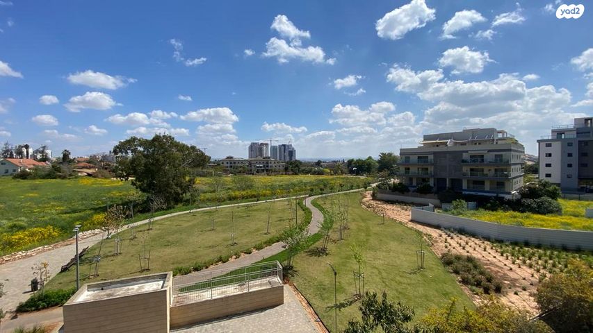 דירה, מתחם גרינברג, הוד השרון