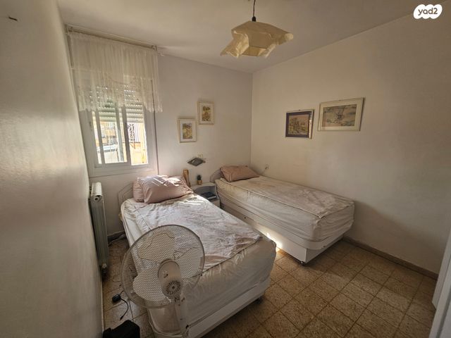 דירה, צפרירים, רמות, ירושלים