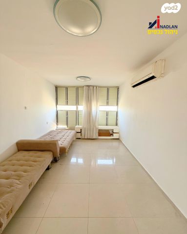 דירה, קנדי, אור עקיבא