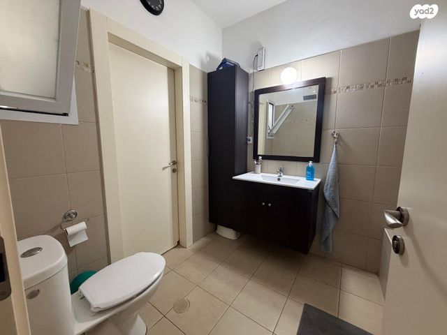 דירת גן, מחנה יצחק, פסגת זאב, ירושלים