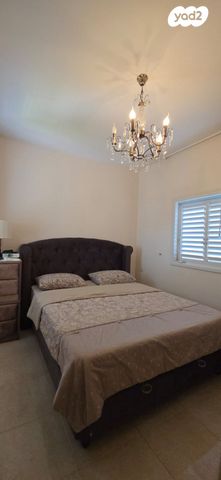 דירה, יהושע רבינוביץ, בן גוריון, חולון