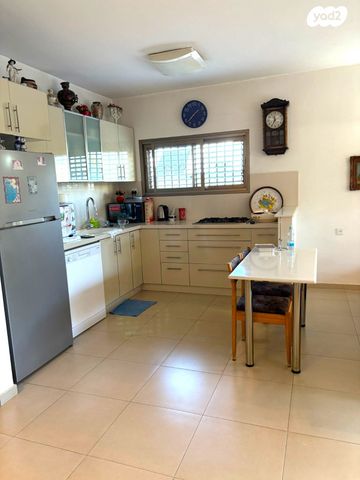 דירה, מנדלי מוכר ספרים, אגרובנק, חולון