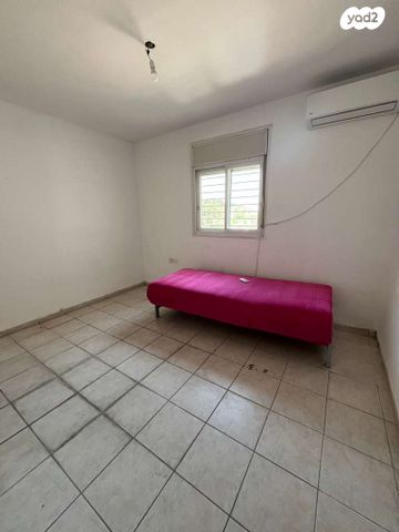 דירה, מצפה העמק, מגדל העמק