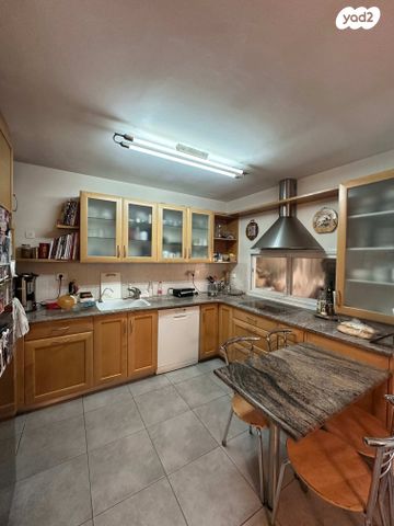 דירה, וייצמן, יהוד מונוסון