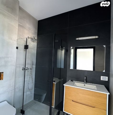 גג/ פנטהאוז, סלומון 20, נווה שאנן, תל אביב יפו