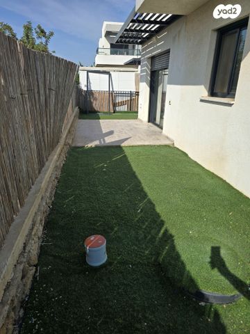 דירת גן, קצרין