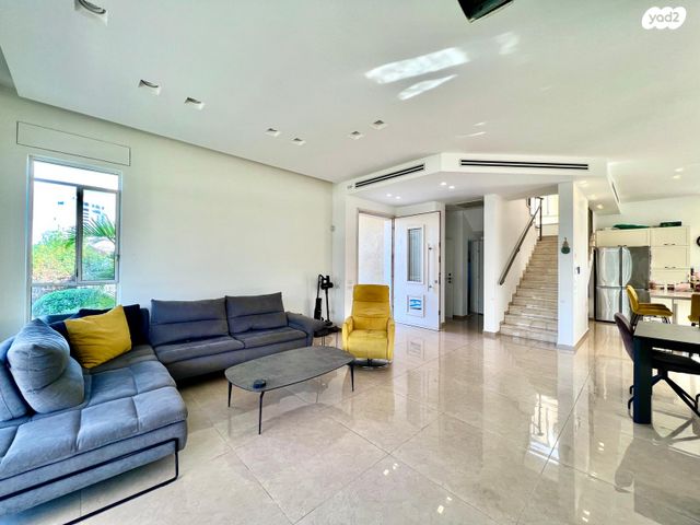 בית פרטי/ קוטג', המלכים, עין התכלת, נתניה