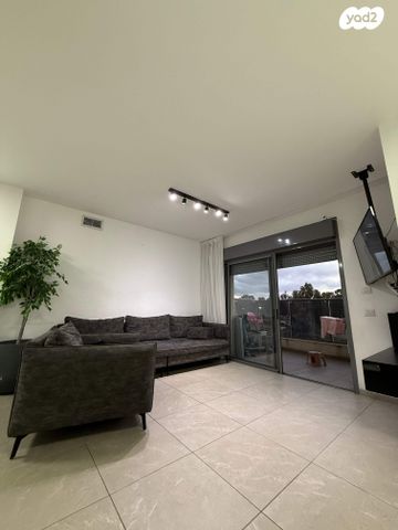 שדרות קק"ל 10