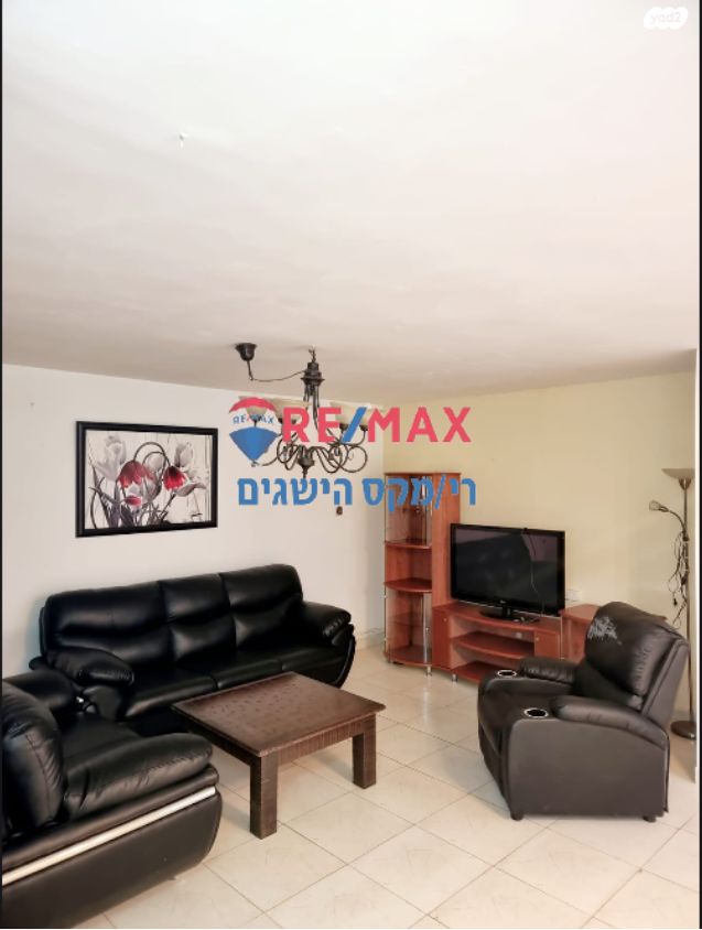 שדרות יגאל אלון 