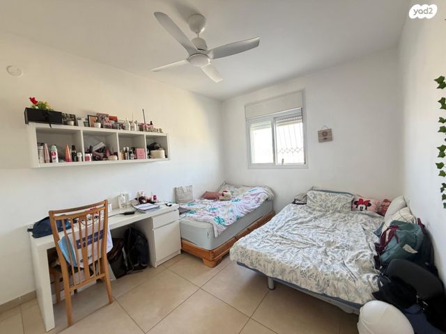 דירת גן, מחנה יצחק, פסגת זאב, ירושלים