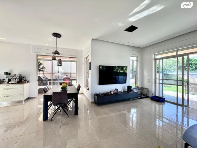 בית פרטי/ קוטג', המלכים, עין התכלת, נתניה